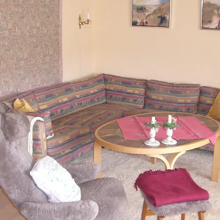 Three-bedroom Holiday In 9 Hébergement de vacances